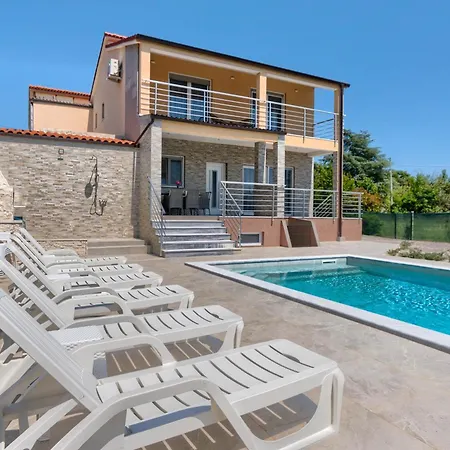 Villa House Mara