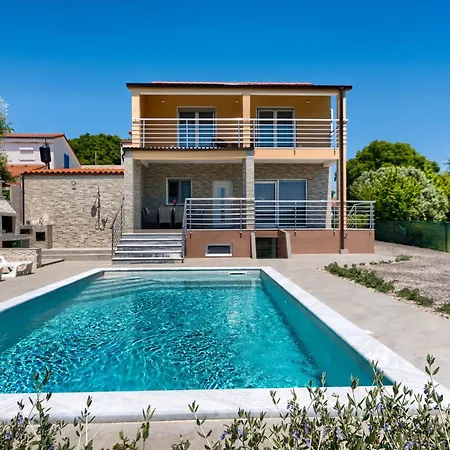 House Mara וילה